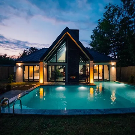 Moonsa Boutique Villa *