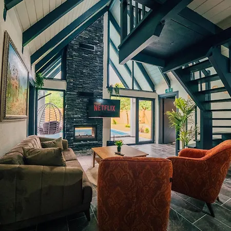 Villa Moonsa Boutique *