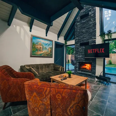 Villa Moonsa Boutique *