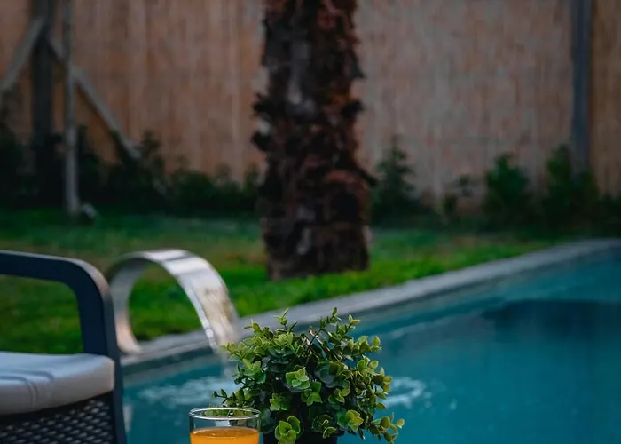 וילה Moonsa Boutique *